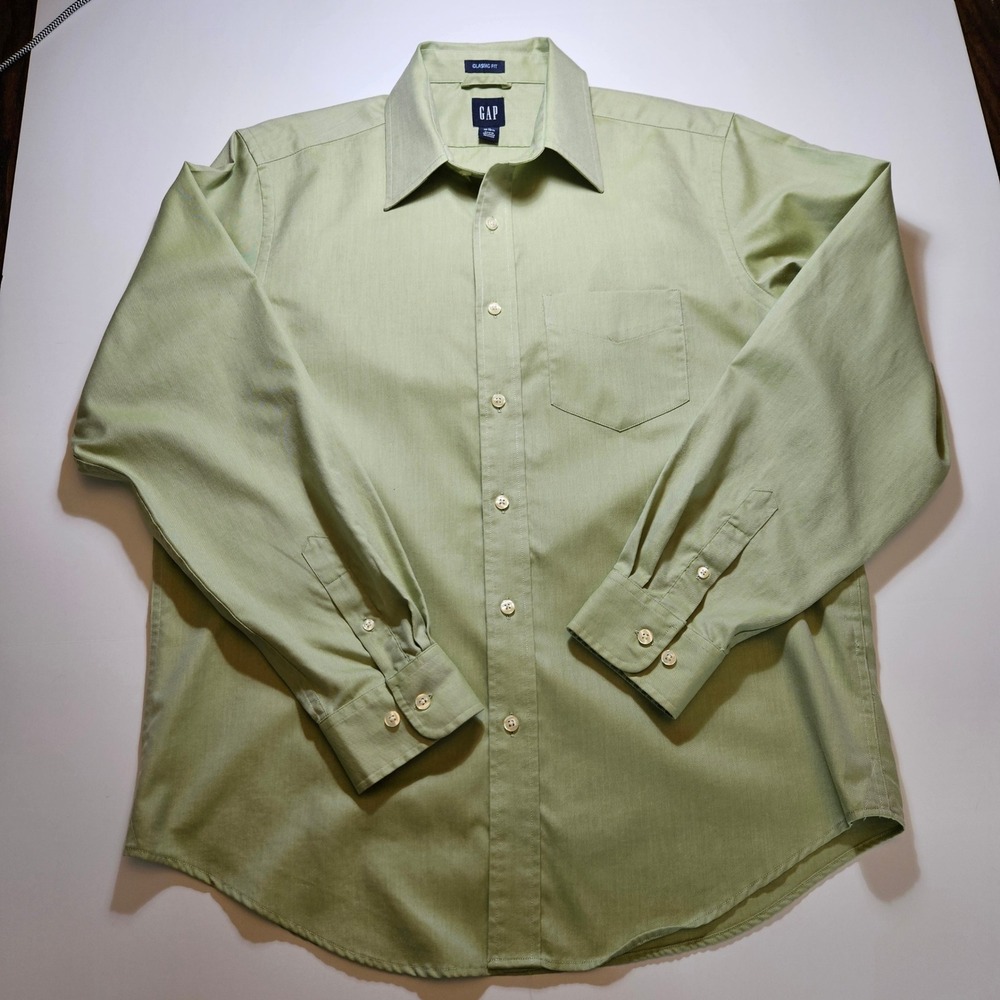 GAP Mens Classic Button Down Shirt Sage Green Twill Long Sleeve Medium 15-15.5